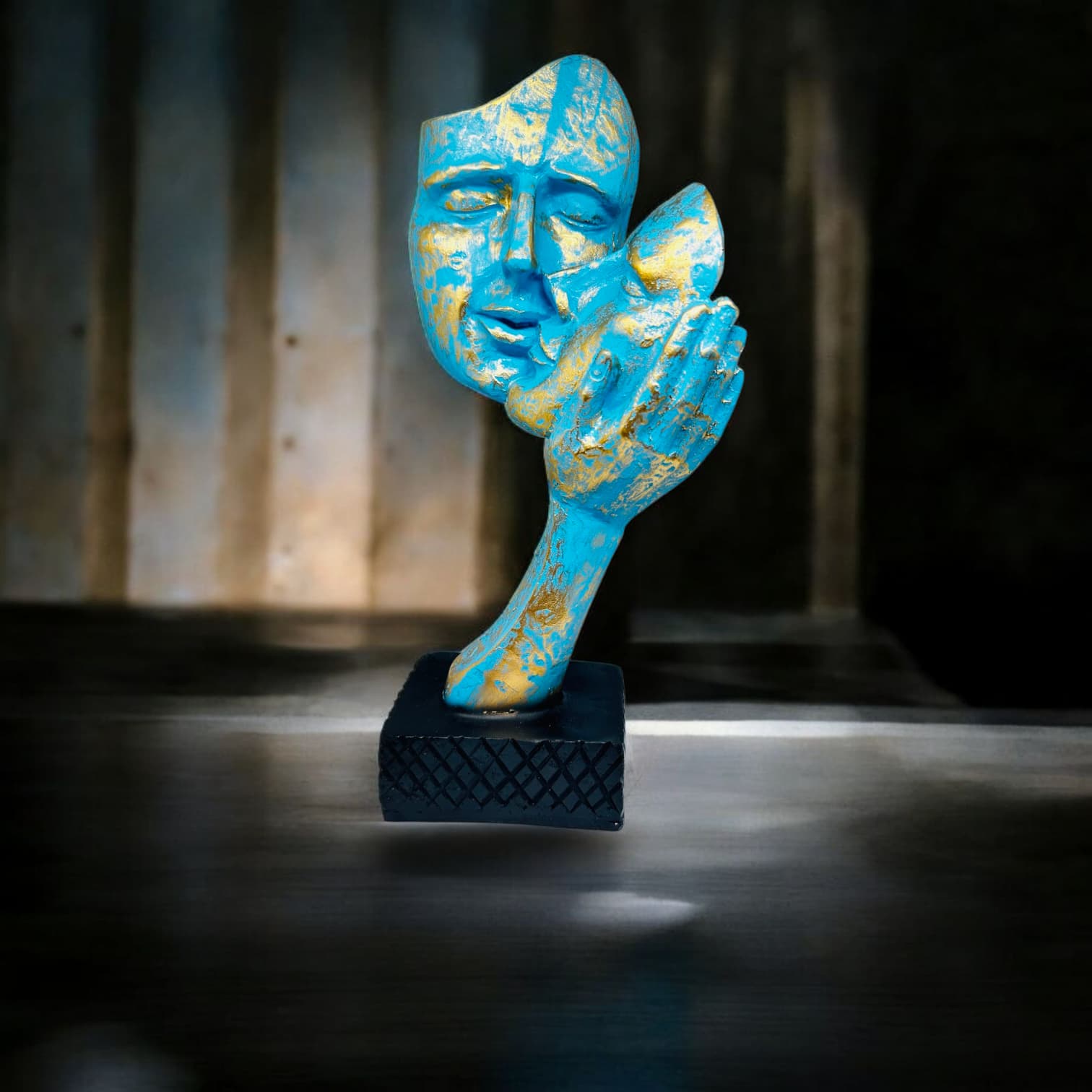 Modern Abstract Face Mask Sculpture – Blue and Gold Polyresin Art Statue for Desk, Shelf, or Entryway – Conceptual Home Décor Accent on Black Base - Riserra