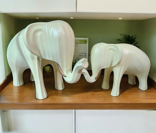 Mother and Baby Elephant Figurine Set – Modern Minimalist White Polyresin Sculptures – Symbolic Animal Decor for Living Room, Nursery, or Shelf Display - Riserra