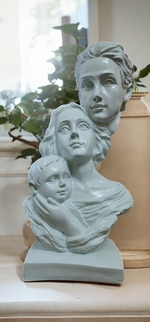 White Family Sculpture – Modern Polyresin Statue of Man, Woman, and Child – Symbolic Home Decor for Living Room, Mantel, or Gift - Riserra